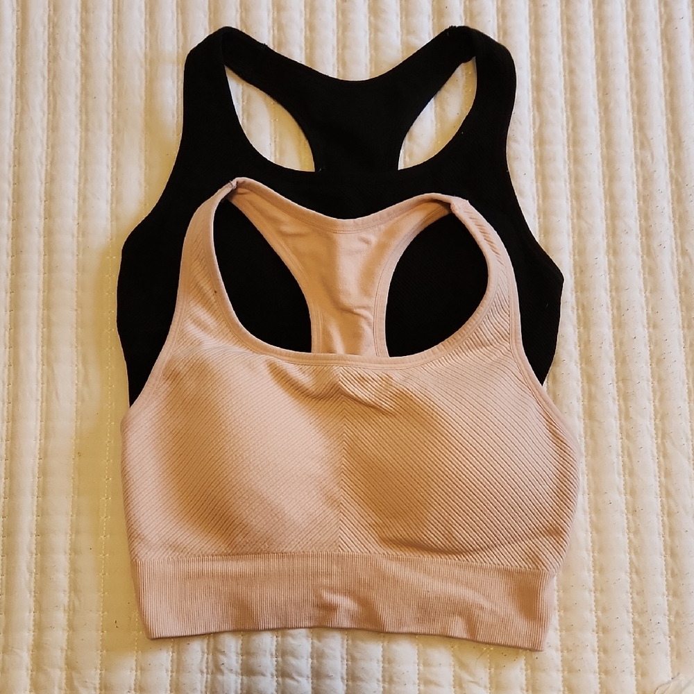 Seamless Black and Tan Sports Bras